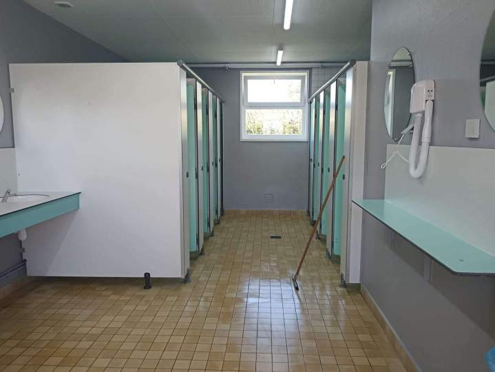 Toilettes camping Blériot-Plage